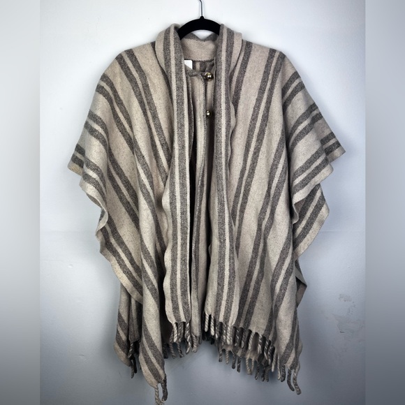 Vintage Wool Poncho - Picture 1 of 5
